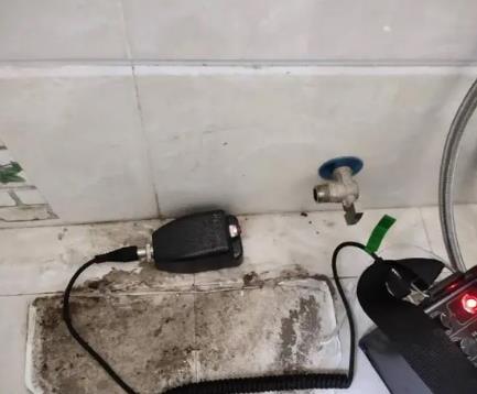 海拉尔屋顶漏水维修公司分享下卫生间漏水的危害及解决方法